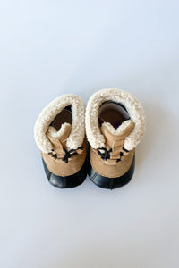 mode, quinn fur boots