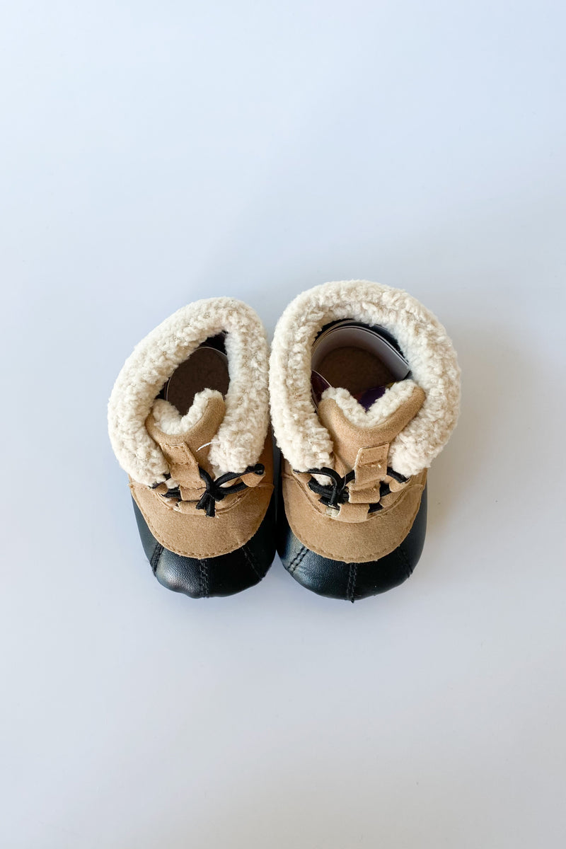 mode, quinn fur boots