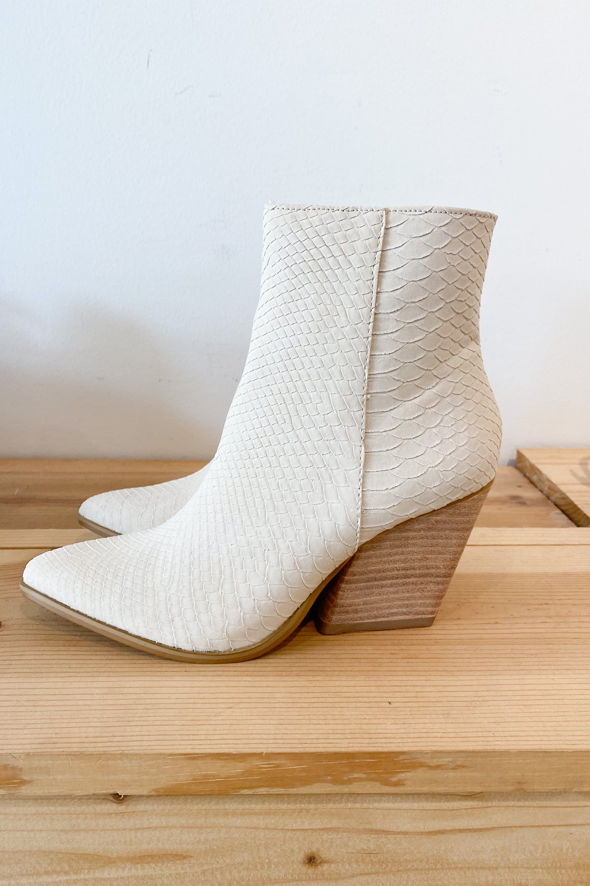 mode, sloan bootie