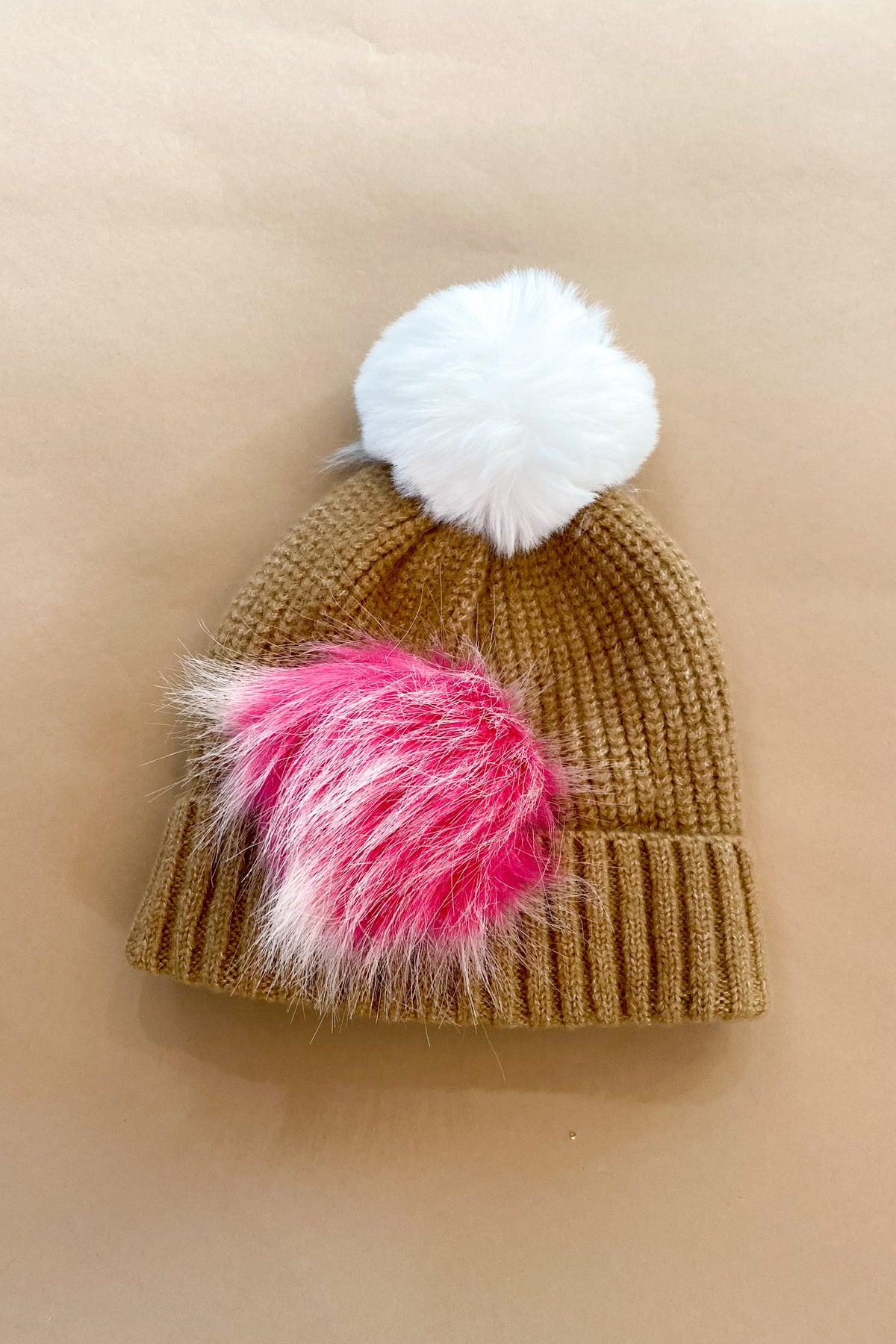 mode, pick a pom hat