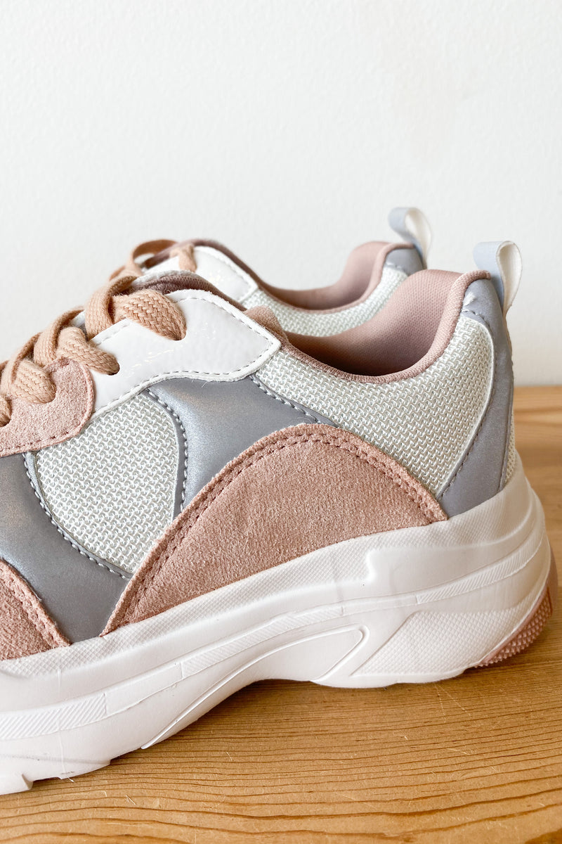 mode, live colorful sneaker