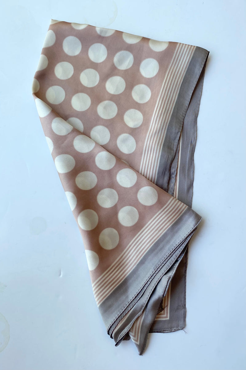 mode, perfect polka dot scarf