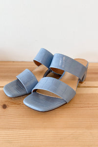 mode, confident heel