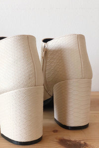 mode, compliments bootie