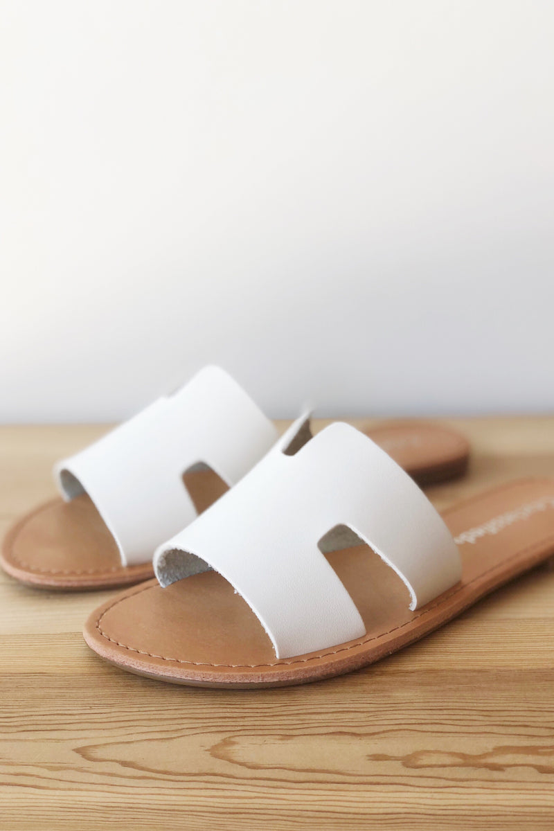 mode, into the sun sandal