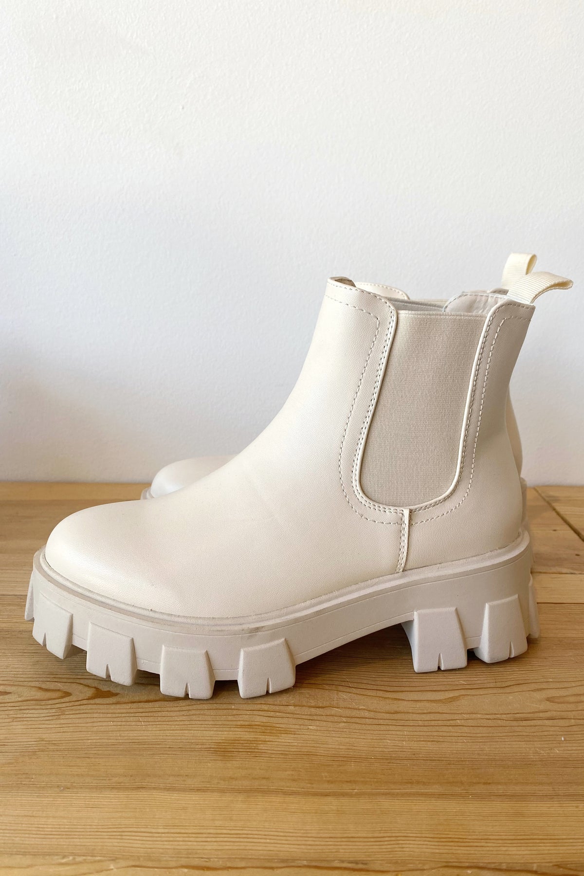 mode, here and there boot