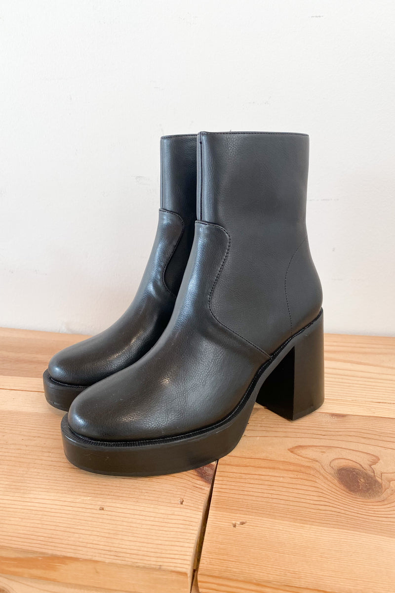 mode, alexandra boot