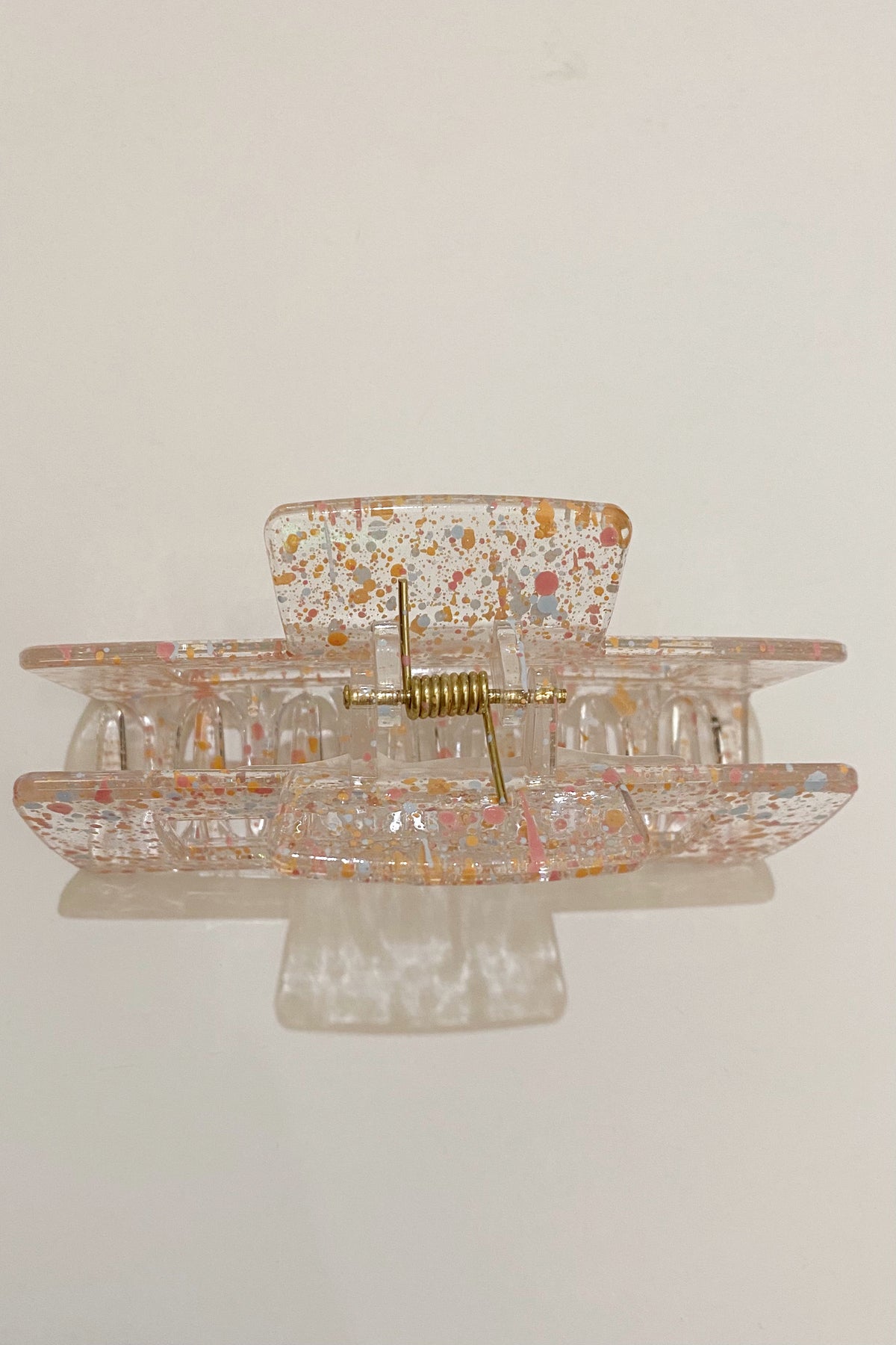 mode, hold me up hair clip