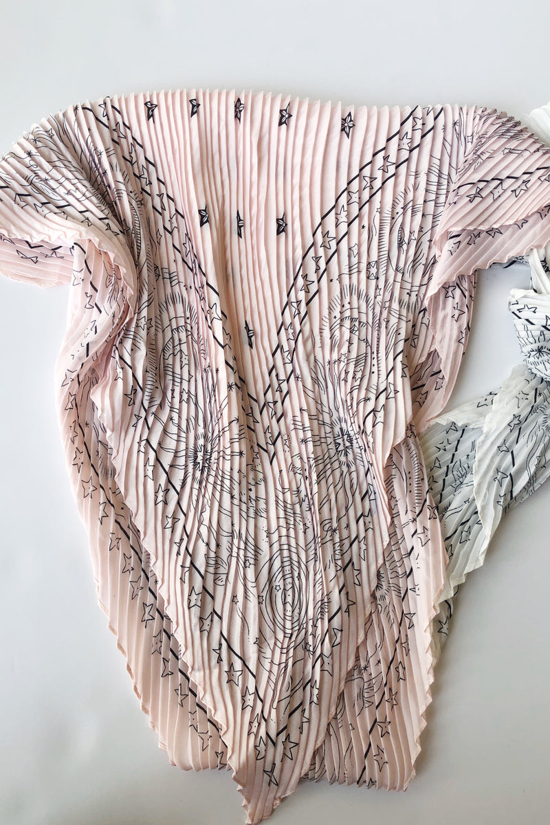 mode, star pleats scarf