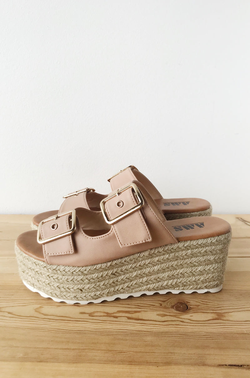 mode, fearless platform sandal