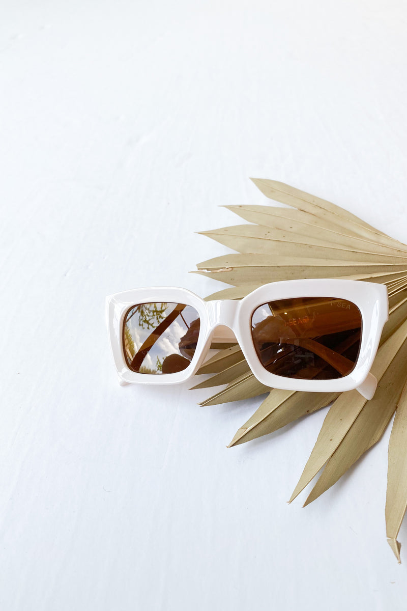 mode, hendrix sunglasses