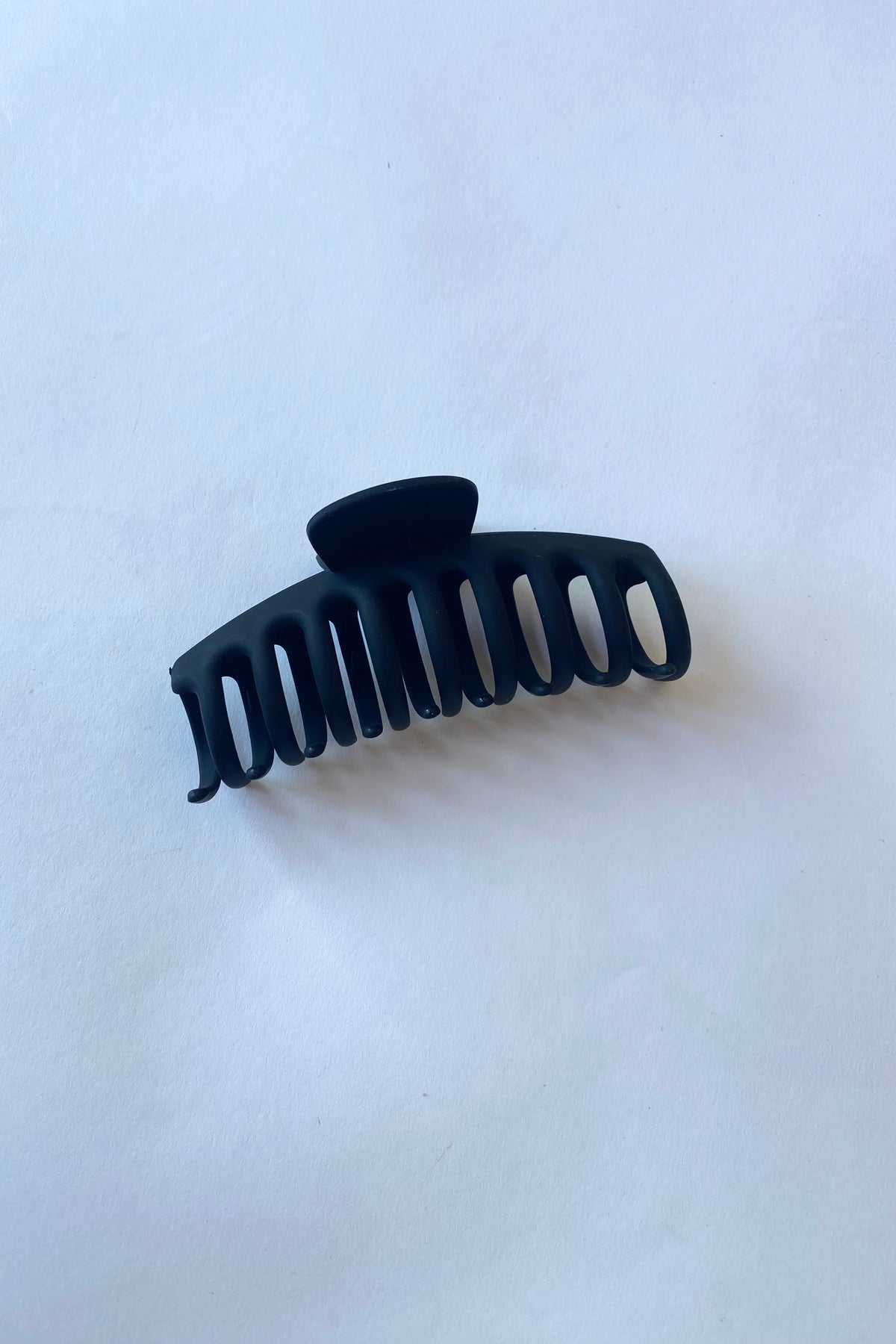 mode, matte claw clip