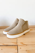 mode, lift me higher sneaker
