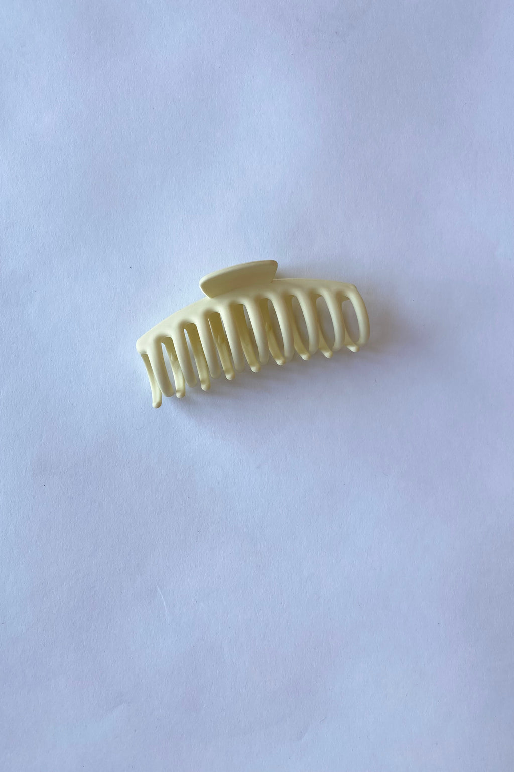 mode, matte claw clip