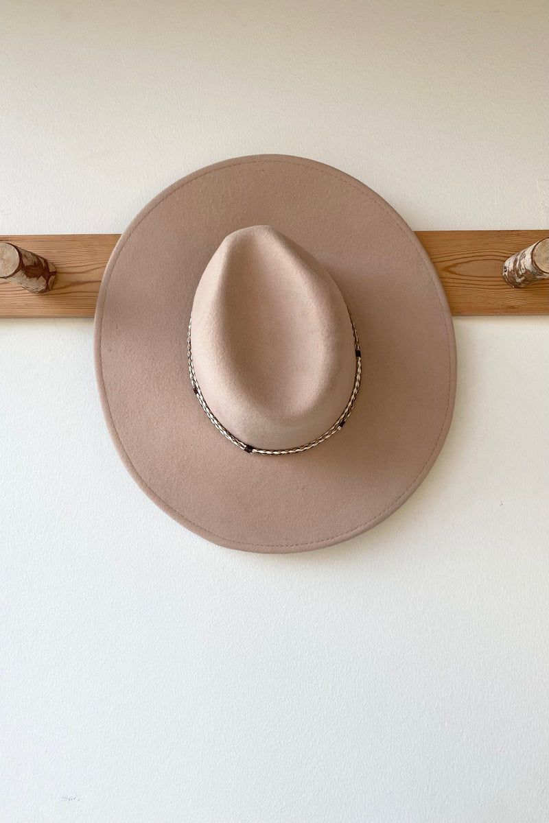 mode, wool panama hat