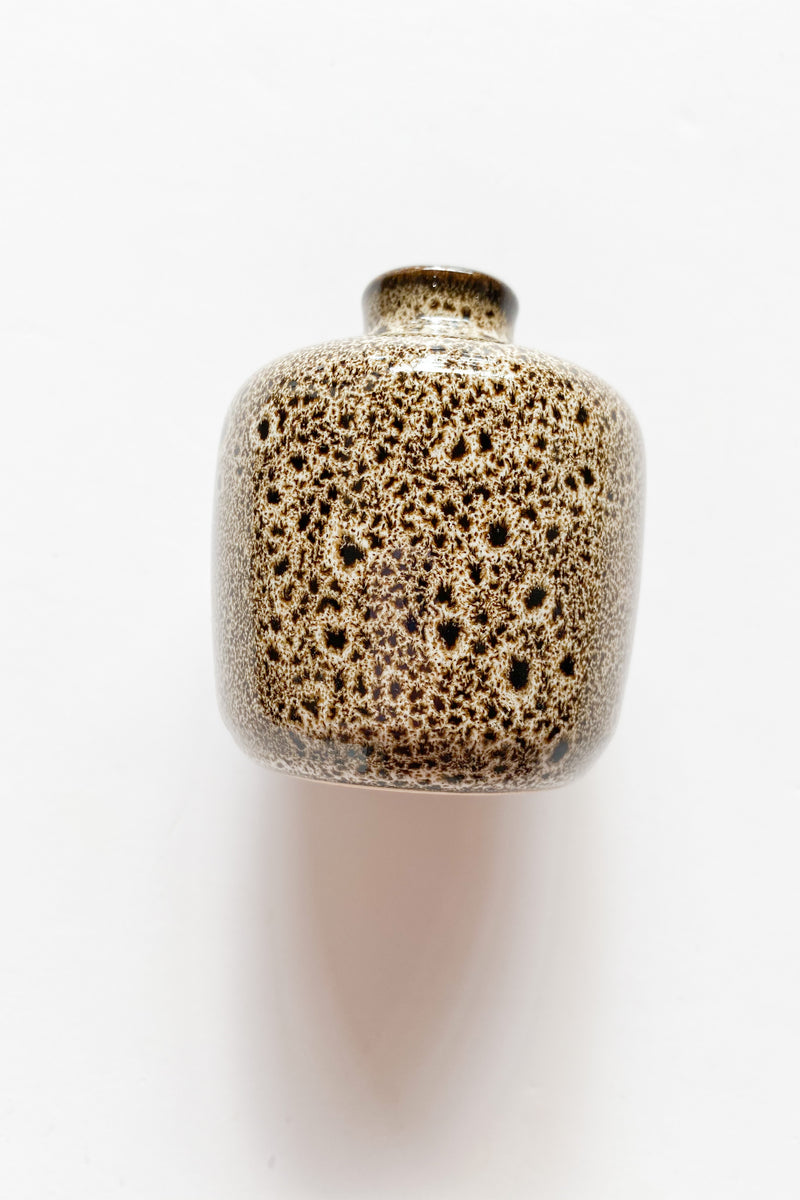 mode, short stoneware vase