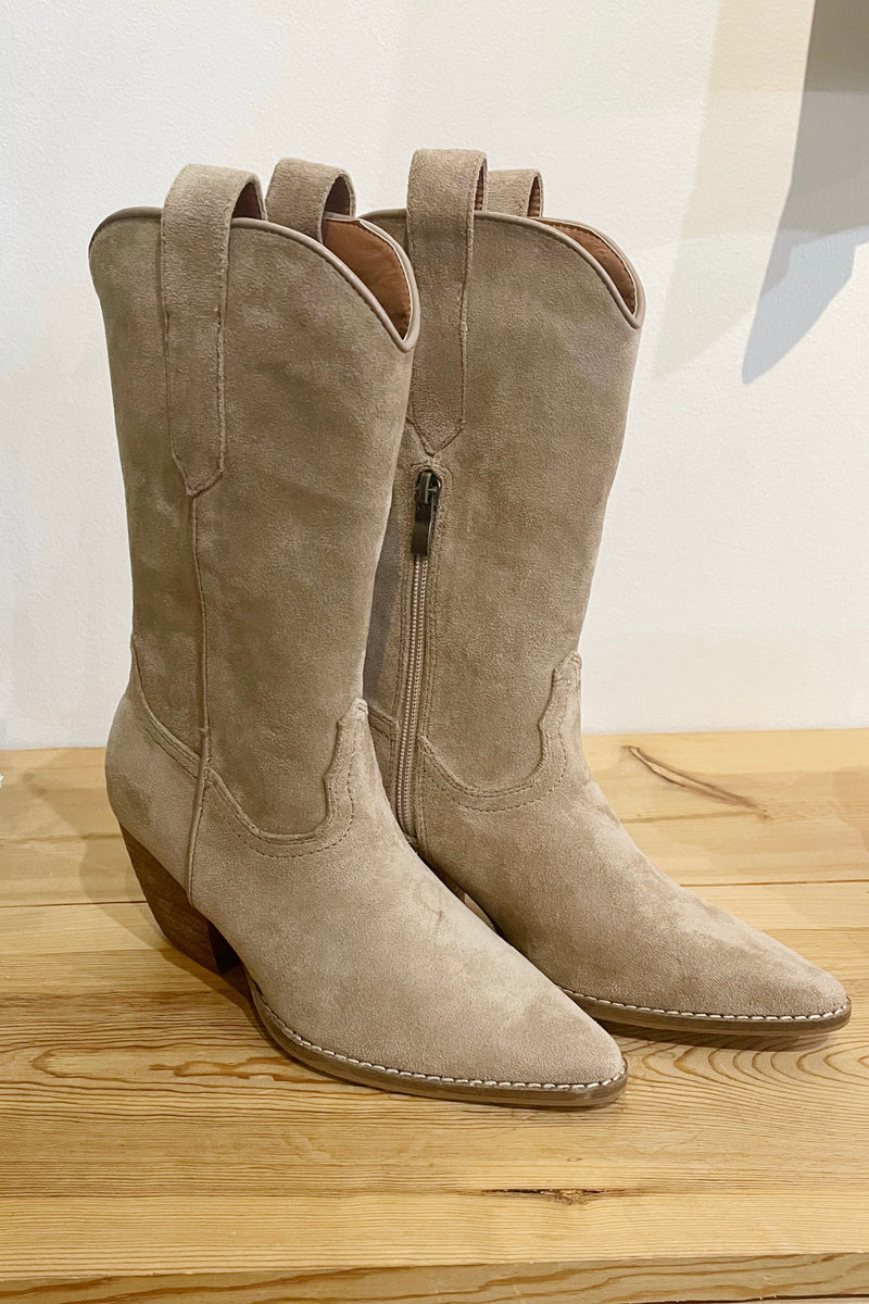 mode, short arisa boots