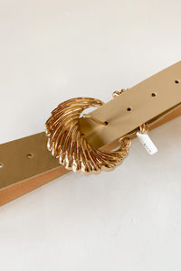 mode, twisted buckle beige belt