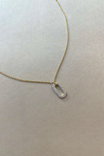 mode, uma shimmer necklace