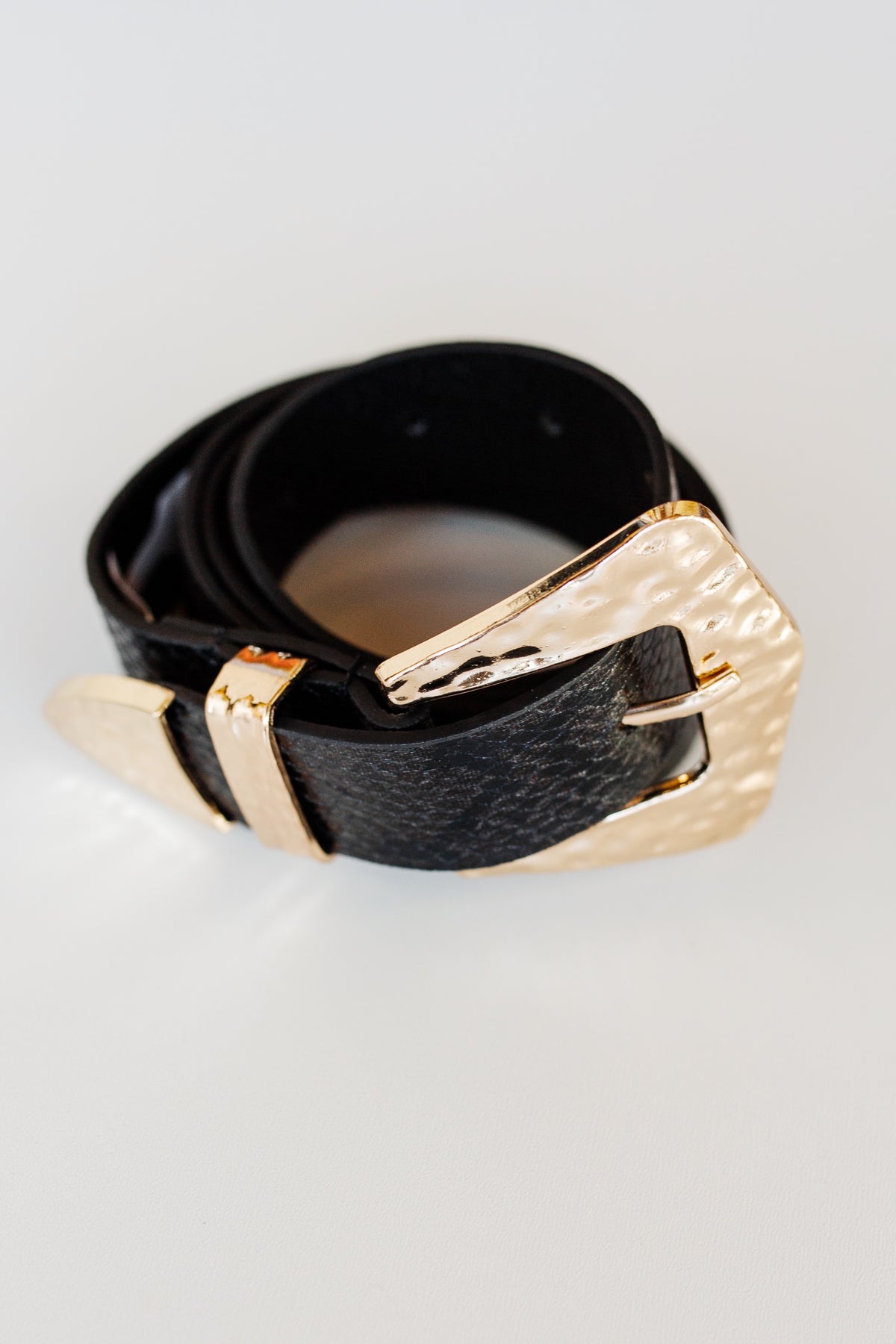 mode, hammered buckle belt