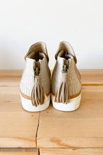 mode, lift me higher sneaker