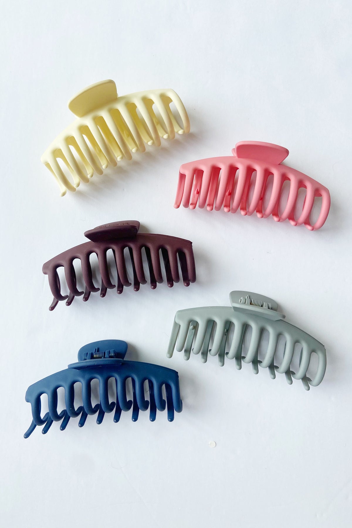 mode, matte claw clip