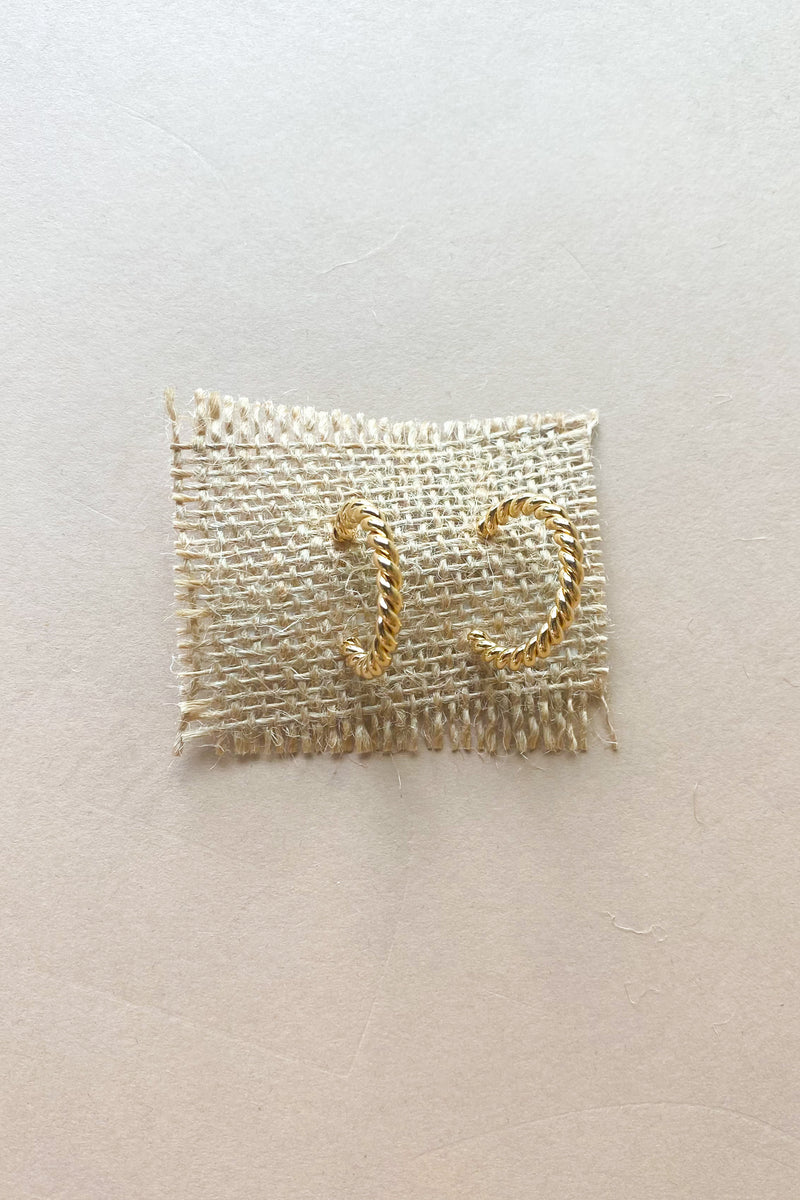 mode, mia gold hoops