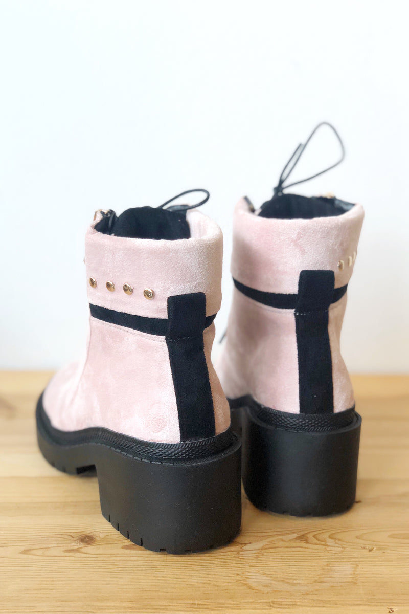 mode, stay golden chunky boot