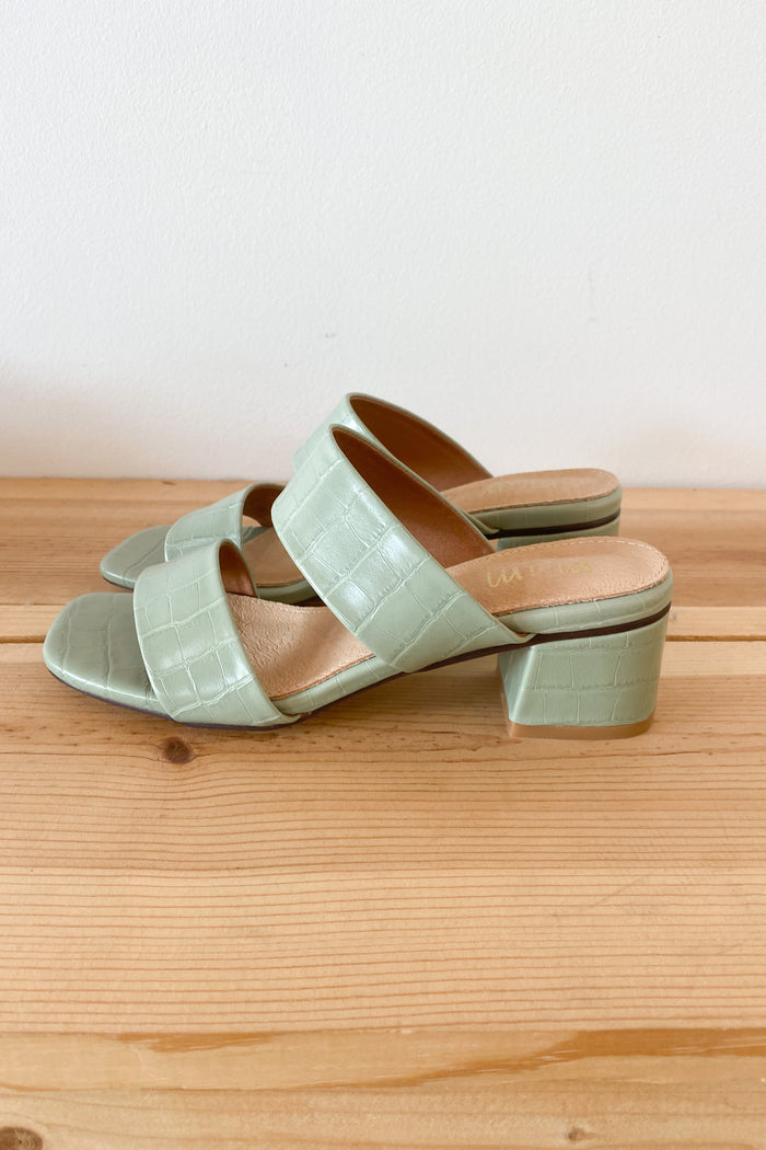 mode, confident heel