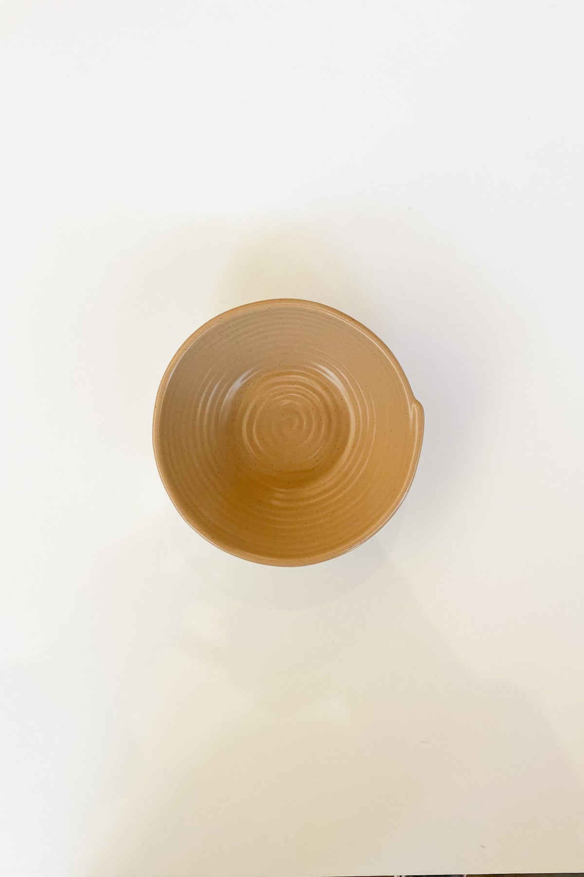 mode, ribbed stoneware bowl