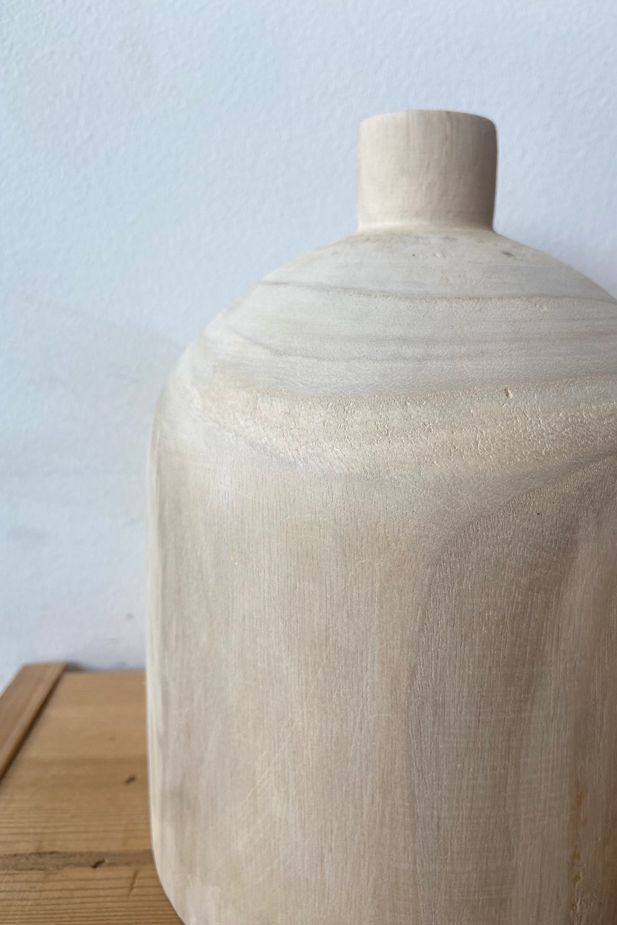 mode, quinn paulownia wood vase