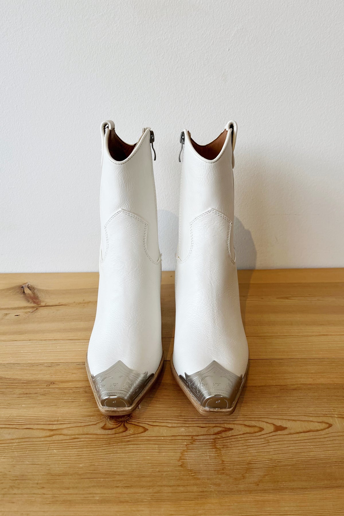 mode, dakota boot