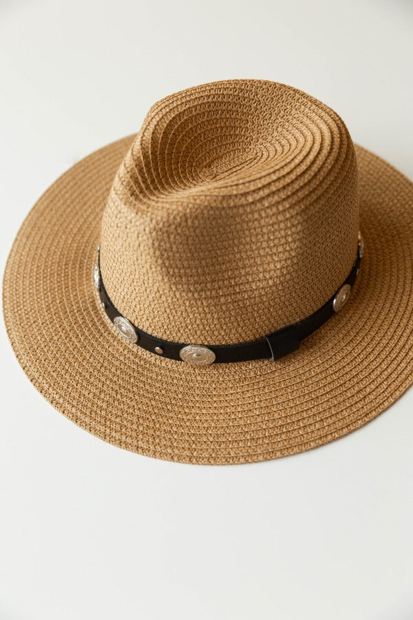 mode, medallion trim hat
