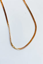 mode, gold snake necklace
