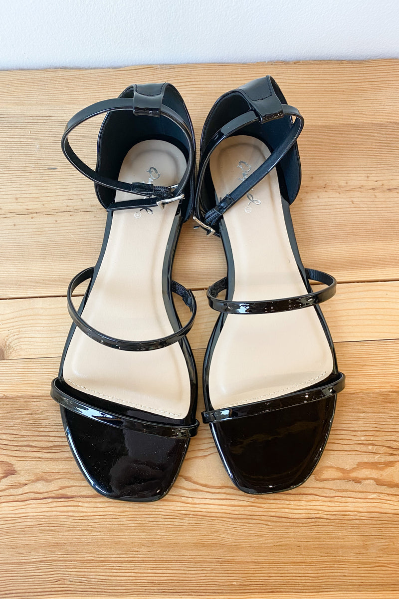 mode, kindness sandal