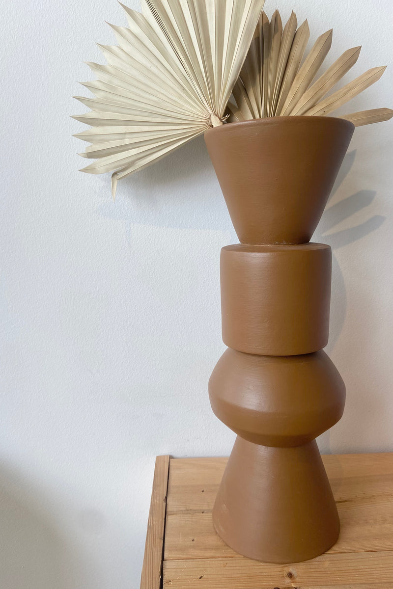 mode, arya terracotta vase