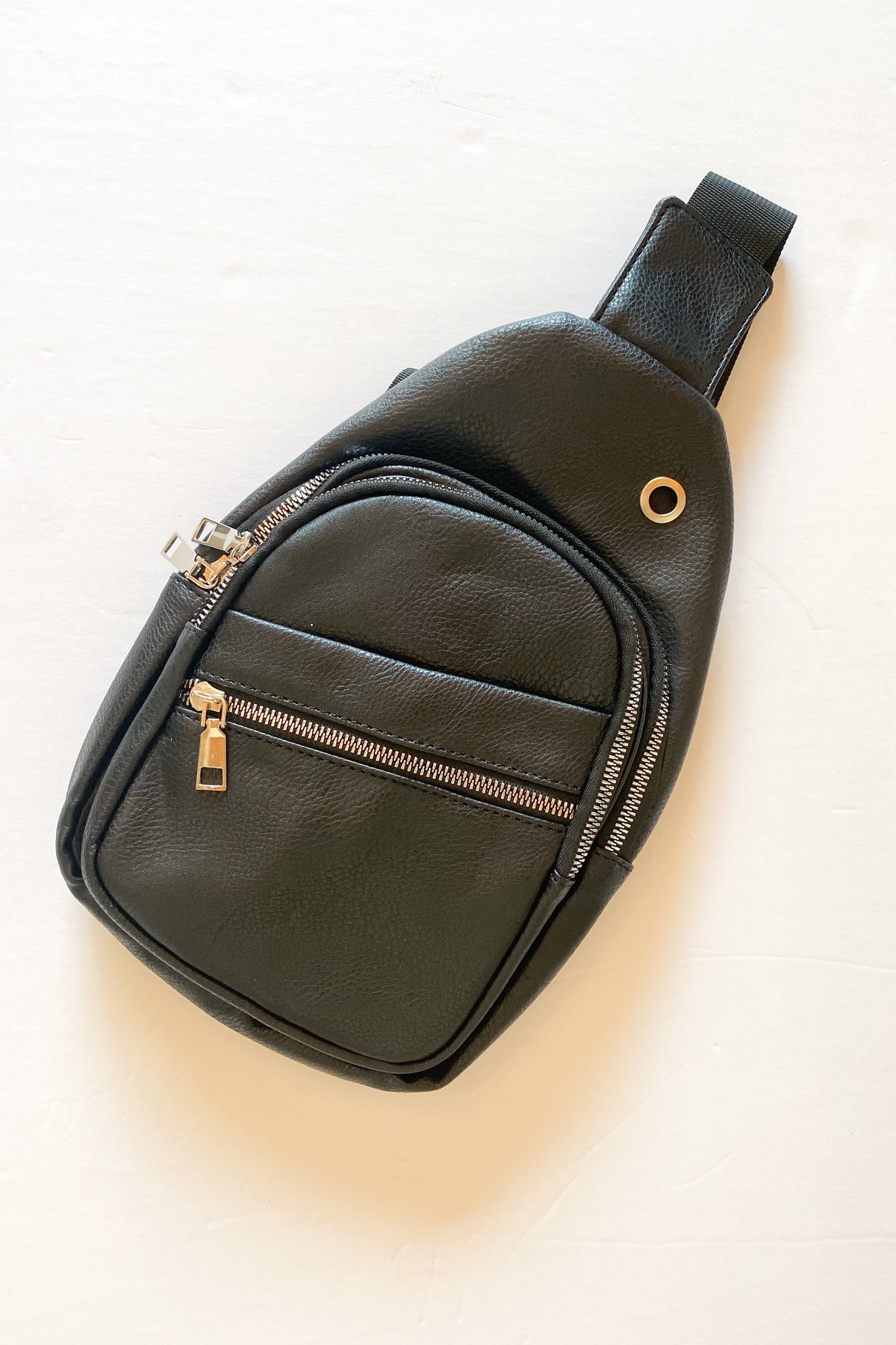mode, essential crossbody black