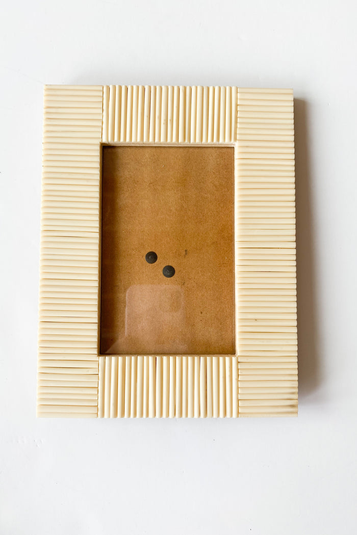 mode, ivory textured frame