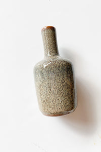 mode, tall stoneware vase