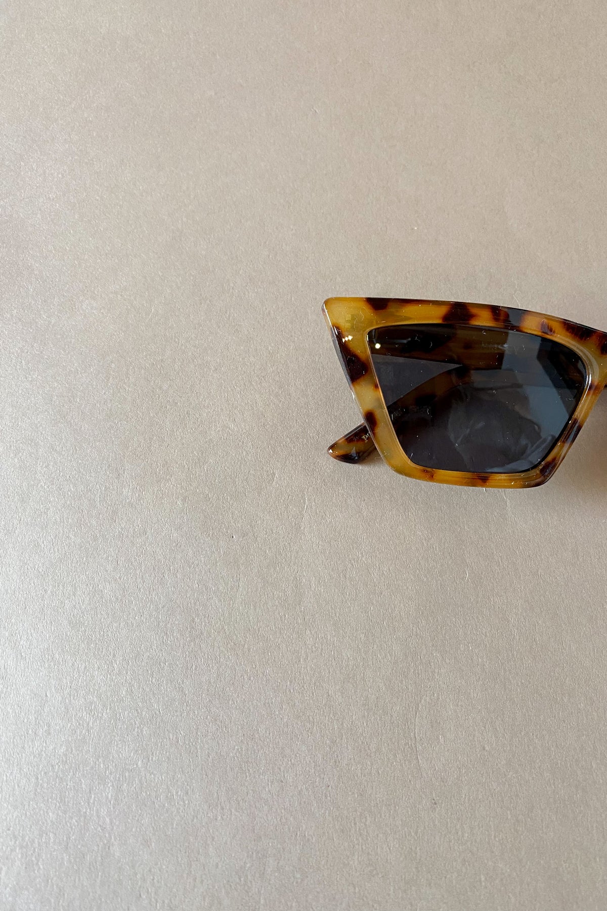 mode, rosey sunnies