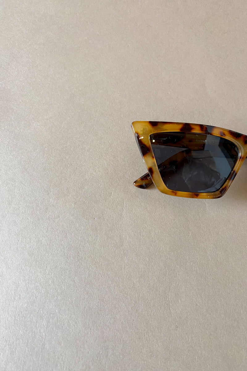mode, rosey sunnies