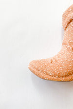 mode, cowboy boot match holder