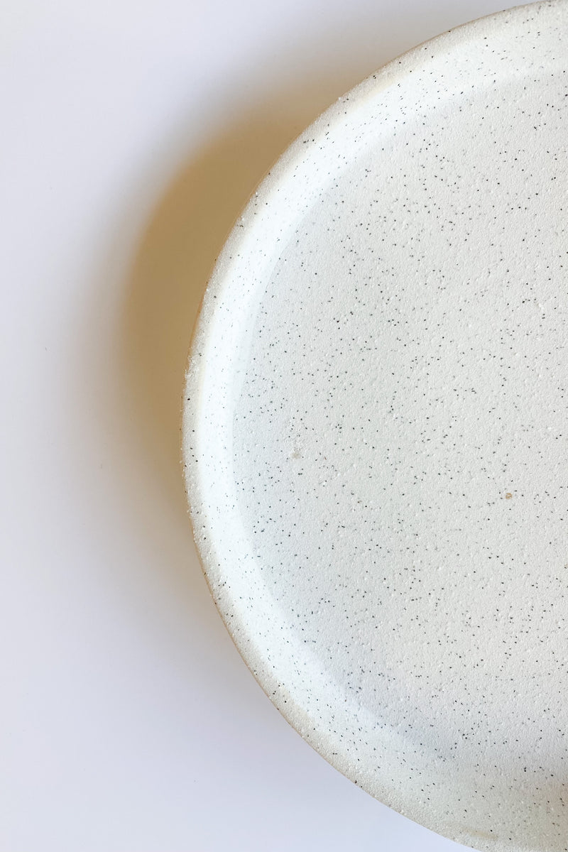 round two-toned stoneware tray cream