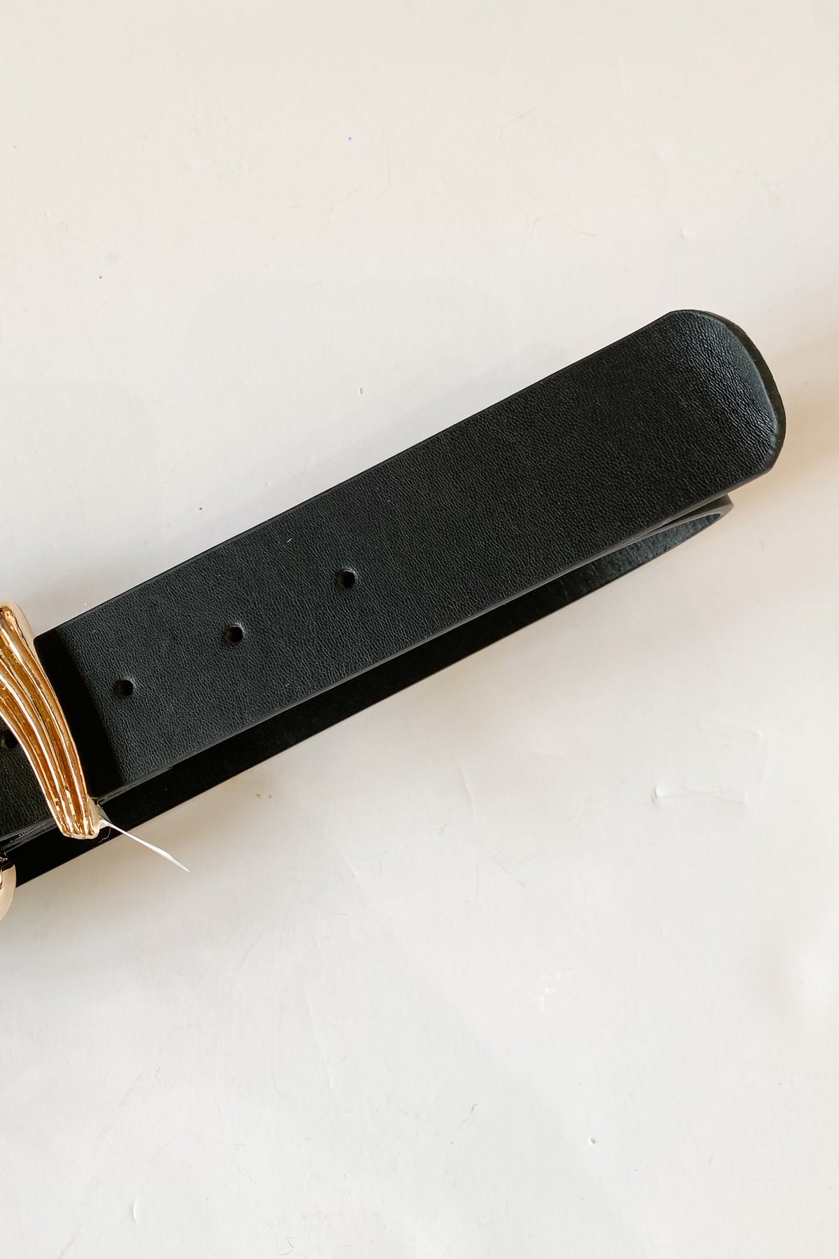 mode, twisted buckle black belt