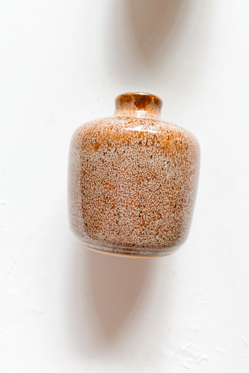mode, short stoneware vase