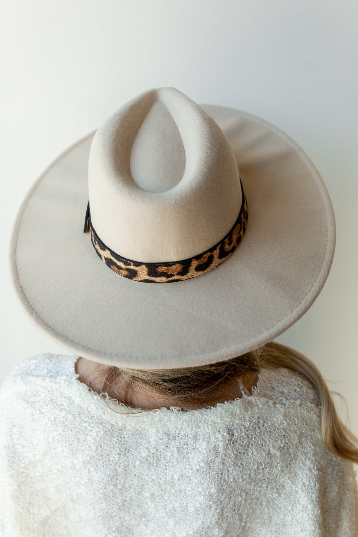mode, wild feeling trim hat leopard beige