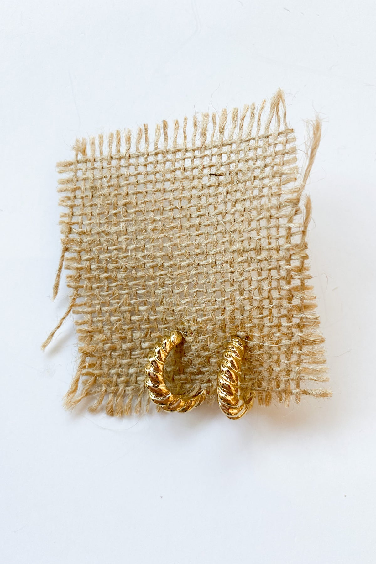 mode, twisted up hoop