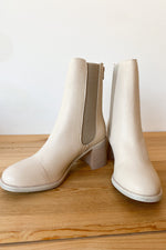 mode, the cora boot