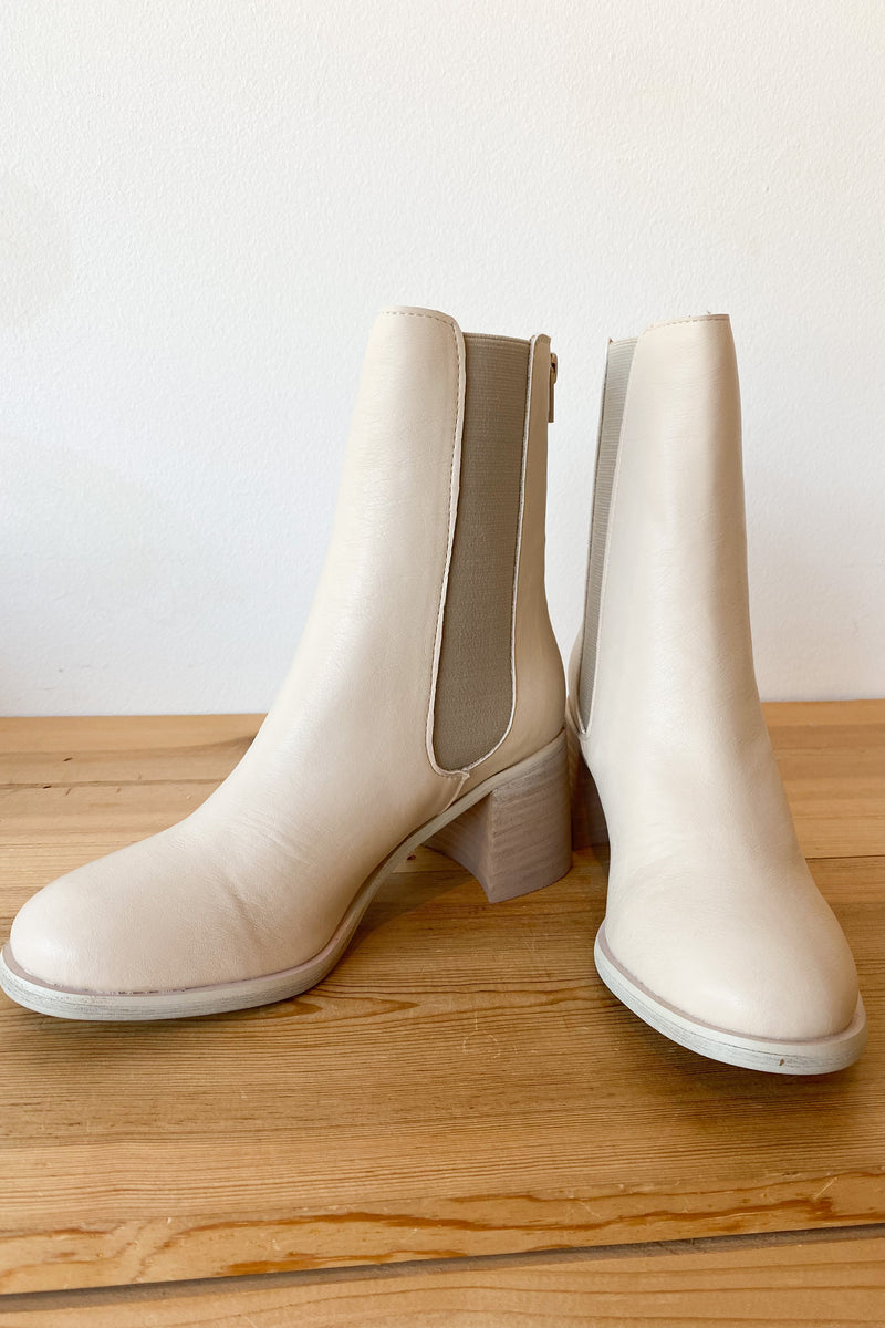 mode, the cora boot