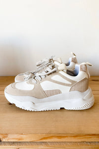 mode, leia sneakers